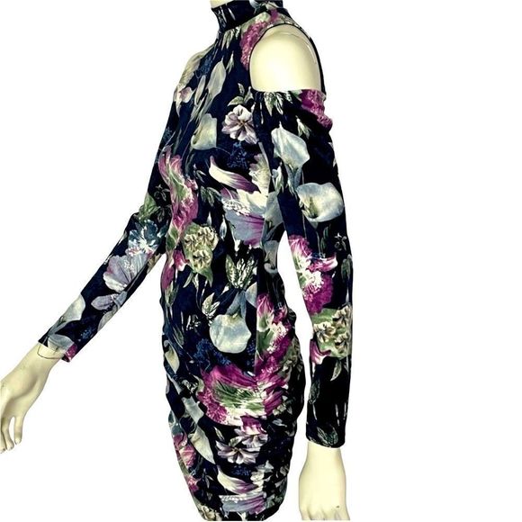 MID thigh velvet floral dress - Picture 9 of 14